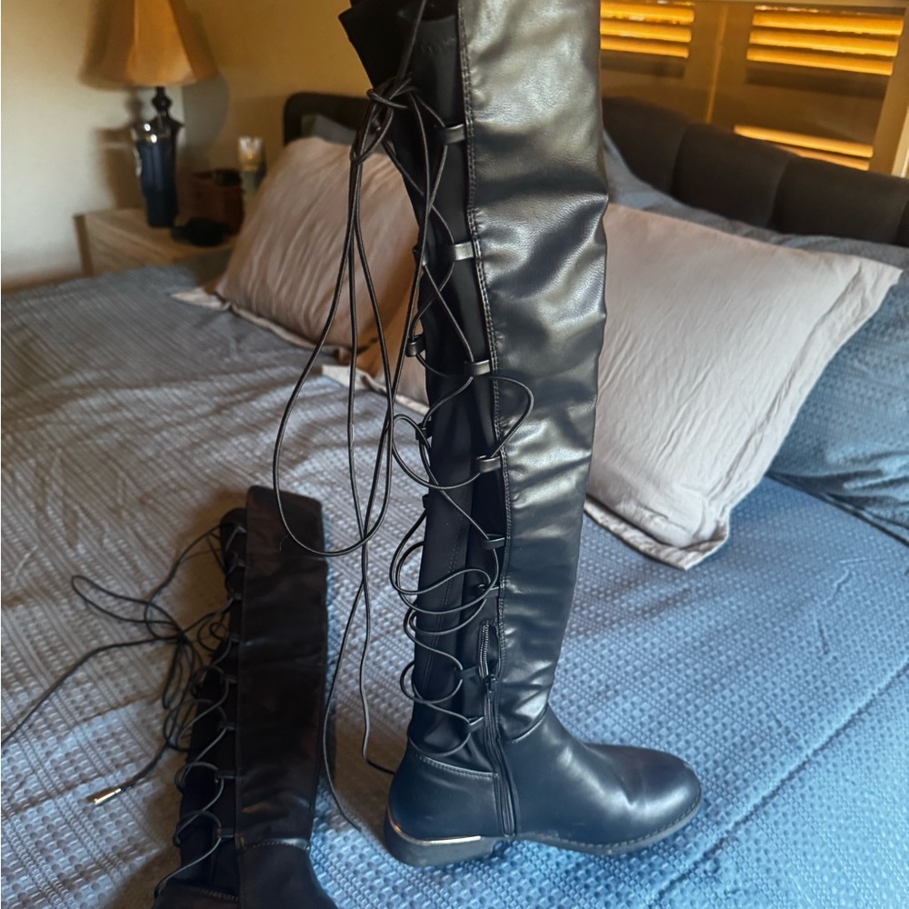 VENUS Black Over-the-Knee Lace-Up Boots